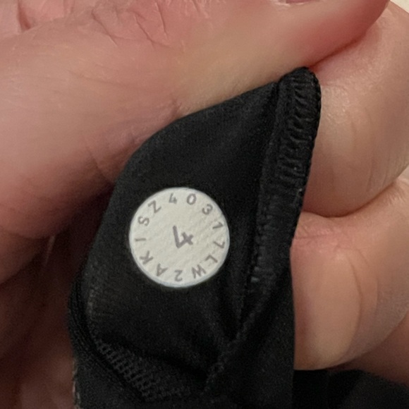 Lululemon Box It Out Bra Black / Heathered Black 2017 Luxtreme 4 - Picture 6 of 6